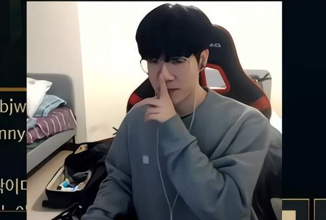 sasi Rambo 完美地击败了 Anyone's Legend ，在 16 分钟时处于劣势，落后 1w。 LGD Gaming 击溃并赢得了第一场比赛